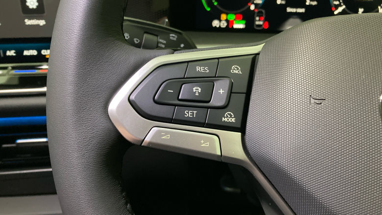 Volkswagen Tayron 1.5 TSI eHybrid Life 5dr DSG6 Estate